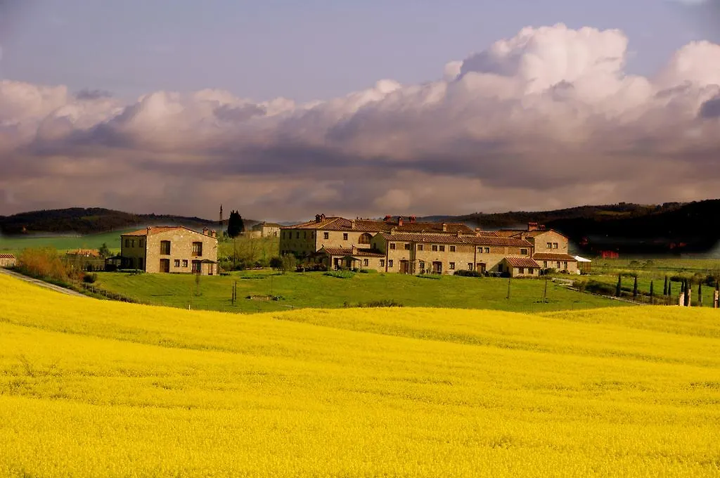 Country house Borgo Beccanella Asciano Italy